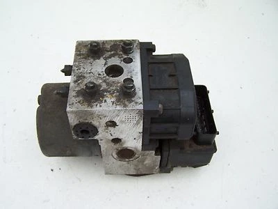 Toyota Avensis abs pump and controller 0 265 216 825 - Image 1 of 3