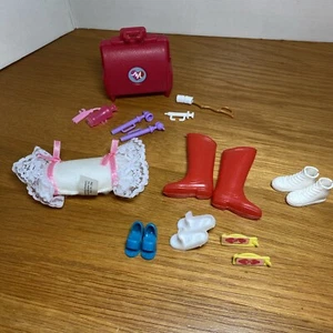 Muñeca Barbie Mattel De Colección Blanco y Rosa Encaje ALMOHADA Zapatos Dr. Bolso - Imagen 1 de 12