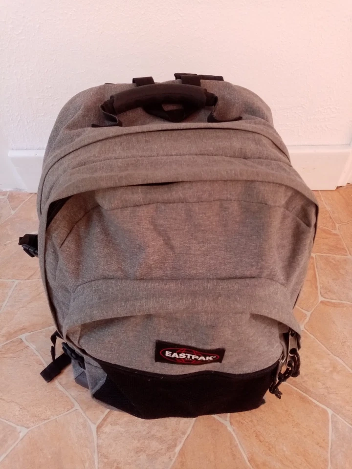 Eastpak Rucksack Ultimate 050 05F Lederboden Sehr guter Zustand 42 L Inhalt - Bild 1 von 4