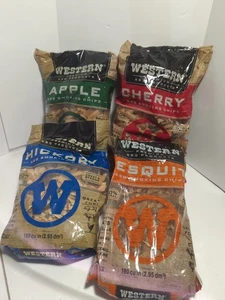 Western BBQ Fumar Astillas de Madera Paquete Variedad (4) Cereza, Nogal, Mesq App - Imagen 1 de 9