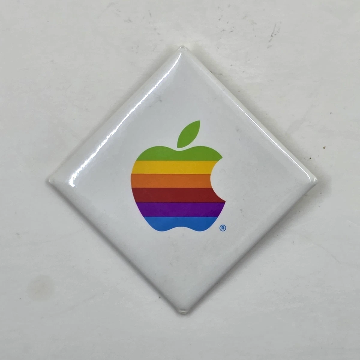 Apple ピンバッジ　professional2013 Apple ピンバッジ professional2013 【公式通販】