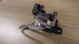 SHIMANO SLX FD-M675 FRONT DERAILLEUR, NEW, NO CABLE SCREW, 10 SPEED, DIRECT LOW - Picture 1 of 3