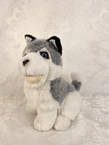 Juguete de peluche realista para perro Alaskan Husky de Vaughn 9" ojos azules - Imagen 1 de 10