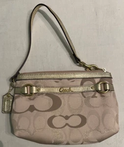 COACH SIGNATURE C CANVAS AND METALIAC WRISTLET - Picture 1 of 4
