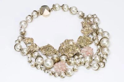 Collar Christian Dior “Mise en Dior” Perla Esmalte Flor Foto 1 de 3