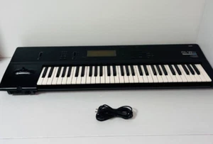 Korg 01/W FD 61-key keyboard synthesizer USED(Confirmed to be energized) - Picture 1 of 8