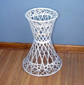 Vintage MCM Decor Russell Woodard Fiberglass Spun Plant Stand Table 20" T 15" W - Picture 1 of 4