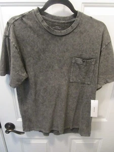 URBAN OUTFITTERS ESSENTIAL PAISLEY POCKET DARK GRAY T-SHIRT SIZE SMALL NEW - Picture 1 of 1