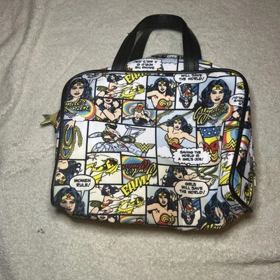 SOHO LIMITED EDITION  2016 WONDER WOMAN WEEKENDER  COSMETICS BAG - Image 1 of 4