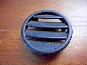 2003 - 2006 Mercedes-Benz SL500 R230 - Dash Defogger Vent Grille Left Driver - Picture 1 of 4
