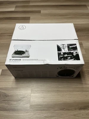 Audio-Technica AT-LP120-USB Direct-Drive Professional Turntable (USB and Analog) - Image 1 of 4