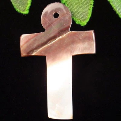 41x27x2mm Natural Gray Shell Cross Pendant Bead H92486 - Image 1 of 2