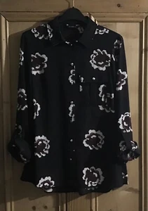 Brandneu Wallis Damen Bluse schwarz Blumenmuster Rolle Tab Ärmel Größe 8 - Bild 1 von 5