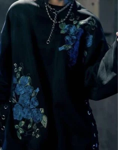 Ado HARE Side Lace-up Rose Embroidered Sweatshirts Color Black Size S - Picture 1 of 6