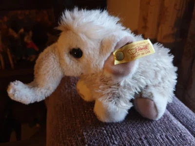 Steiff baby Clippy Mammoth ear button yellow flag  - Image 1 of 4