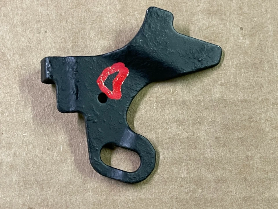 Soporte de zapata de freno de tambor de eje 87-93 Ford Mustang 8,8 autoajustador de fábrica OEM LH Foto 1 de 2