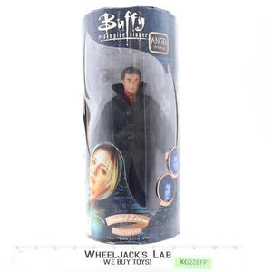 Angel W/ Ring Buffy The Vampire Slayer Limited Ed. 1999 Diamon Select NEW SEALED - Picture 1 of 2