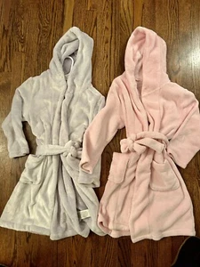 Pottery Barn Kids Plush Robe - Picture 1 of 1