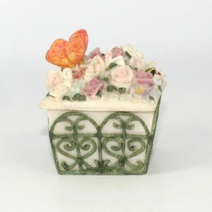 Dezine Floral Trinket Box with Butterfly and Green Lattice Design - Picture 1 of 11