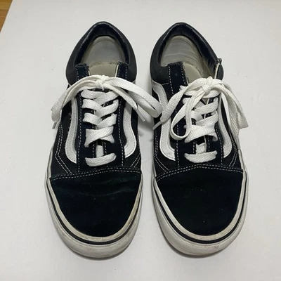 VAN'S BLACK TRUE WHITE  OLD SKOOL TENNIS SHOES WOMENS 7.5 UNISEX - Image 1 of 4