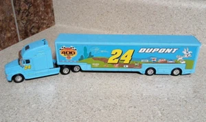 Winners Circle Jeff Gordon Trailer Rig NASCAR #24 DuPont Bugs Bunny Druckguss - Bild 1 von 6