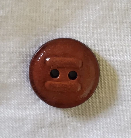 Round Stamped Laced Saddle Leather 2 Hole VINTAGE BUTTONS 30L-3/4"-19mm (B172C) Cover