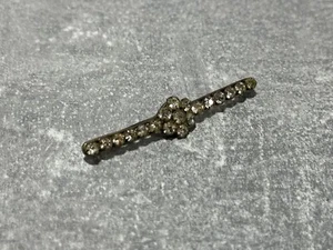 Vintage silver brooch with rhinestones / retro Jewelry for her / brooch stones - Picture 1 of 9