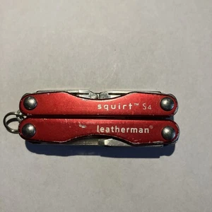 Leatherman Squirt S4 Stainless Steel Multi-Tool Keychain RED - Picture 1 of 5
