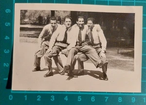 Photo Four University Students Gardens Rome 1949 N°1 ( F 39 ) - Picture 1 of 2