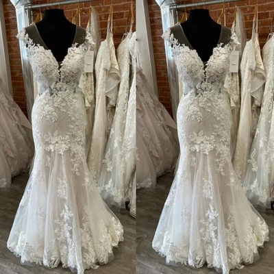Elegant Mermaid Wedding Dresses V  Neck Lace Appliques Sleeveless Bridal Gowns - Image 1 of 4
