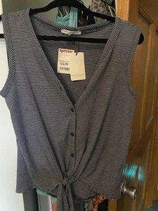 New With Tags Women’s Med Summer Shirt - Picture 1 of 3