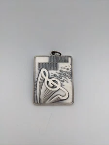 Yamaha 1980 Electone Jazz Festival Participant Medal RARE Treble Clef Musician - Picture 1 of 5