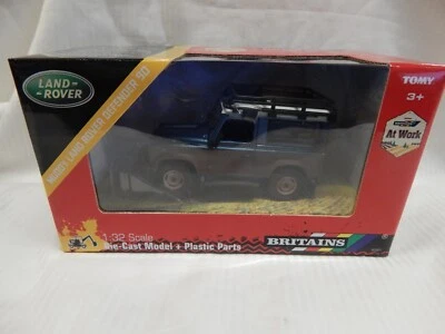 BRITAINS LAND ROVER DEFENDER 90 MUDDY VERSION 43321 BNIB 1:32 - Image 1 of 4