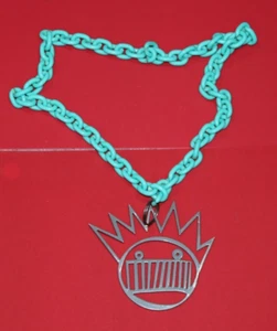 ¿EMBLEMA/COLLAR WEEN?? - Imagen 1 de 3