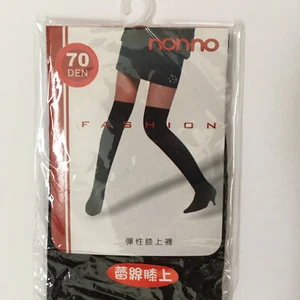 Overknee-Socken ohne Marke neu mit Etikett aus Taiwan schwarz Spitzenenden 70 % Nylon - Bild 1 von 4