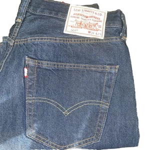 Levi   CIRCULAR 501 ORIGINAL FIT, 34X29 WhIte label - Picture 1 of 6