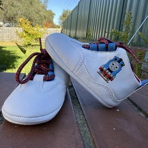 Zapatos Thomas The Tank Engine vintage 1998 niños talla 4 años 90 como nuevos amigos niños - Imagen 1 de 7