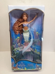 Mattel Disney Die kleine Meerjungfrau Live Action Deluxe Arielle Puppe irisierender Schwanz - Bild 1 von 3
