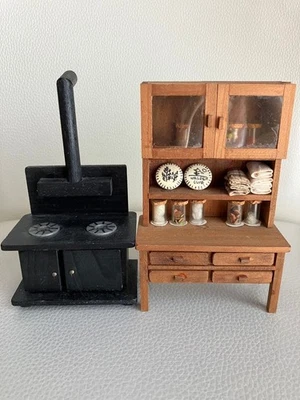 Set da cucina in miniatura in legno fatto a mano - Immagine 1 di 2