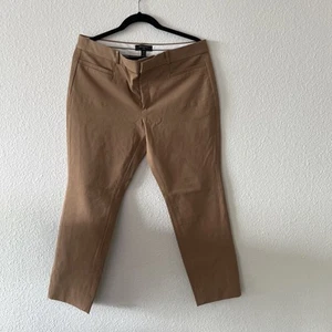 Banana Republic schlankmachende beige Knöchelhose Damengröße 12P - Bild 1 von 3