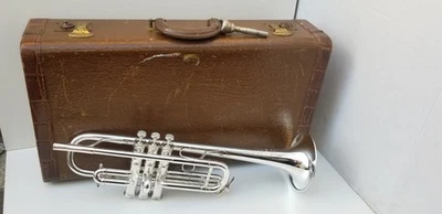 Trompeta F. Besson Meha Paris France 1972 "C" plateada con estuche y MP. Foto 1 de 4