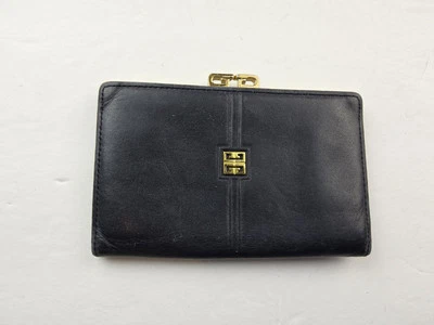 Estuche para cambio de monedas billetera Kisslock de cuero Givenchy  Foto 1 de 4