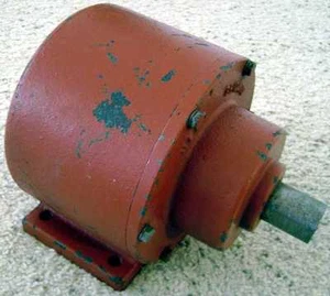 Cilindro di bloccaggio per idromele 6", H-283, ghisa, albero 1 1/4", diametro 6", corsa 3" - Foto 1 di 1