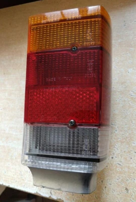 1 Feu arrière Droit Ford Granada Break d'Occasion TBE - Photo 1/2