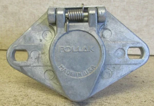 Conector de remolque y autocaravana Pollak 12V 6 pines, tamaño: 3 5/8" X 2 3/8" - parte # 1B-2 - Imagen 1 de 3
