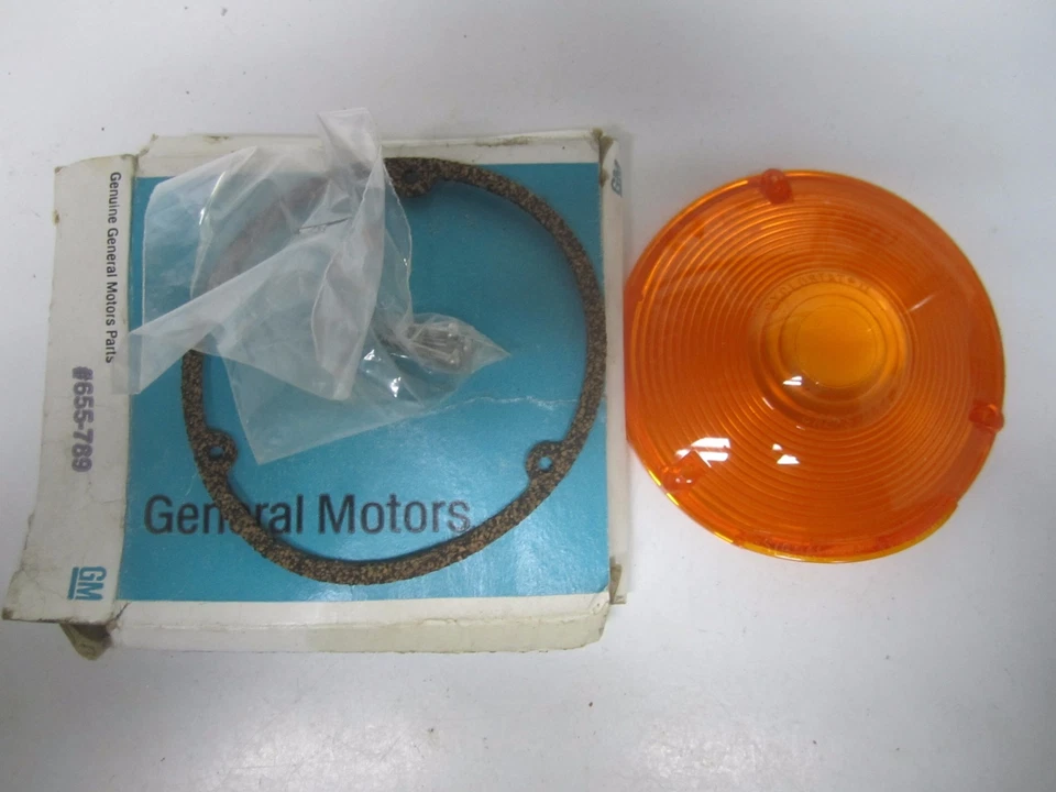 Lente ámbar luz de estacionamiento mediana de alta resistencia Chevrolet 60-72 NOS 655789 Foto 1 de 1