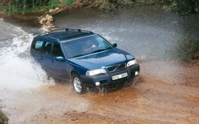 BlingLights 品牌雾灯适用于 1998 1999 年 2000 年沃尔沃 V70 XC 越野车 — 第 1/4 张图片