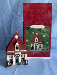 Hallmark SERVING STATION 2001 Nostalgic Houses And Shops Keepsake Ornament - Picture 1 of 12