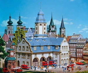 Faller 191835 Rathaus mit Feuerwache 1:87(H0) NEUOVP - Bild 1 von 3