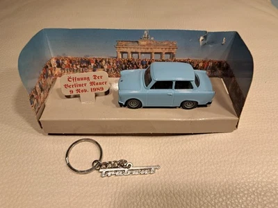 Modellauto Trabi by Vitesse Model 1/43 - mit Traband Schlüsselanhänger geschenkt - Bild 1 von 4